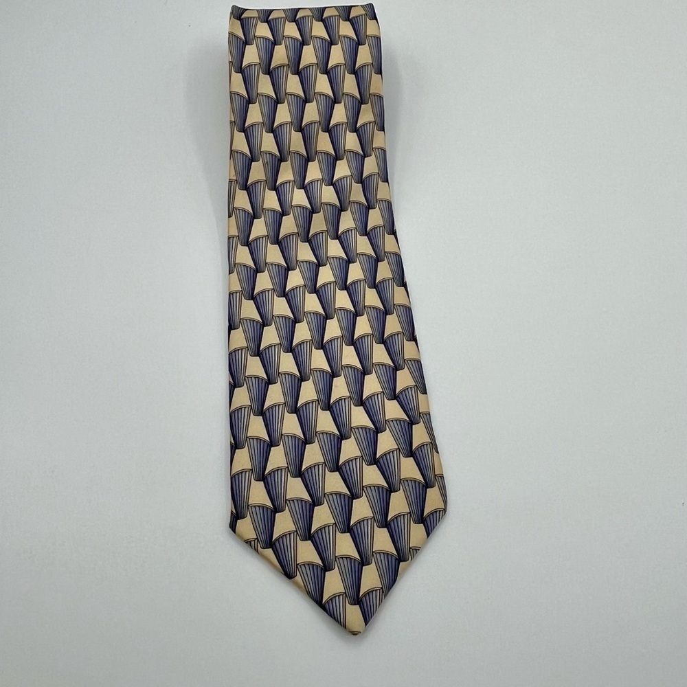 Vintage Geometric Pattern Valentino Silk Tie Made In Italy - Picture 13 of 13